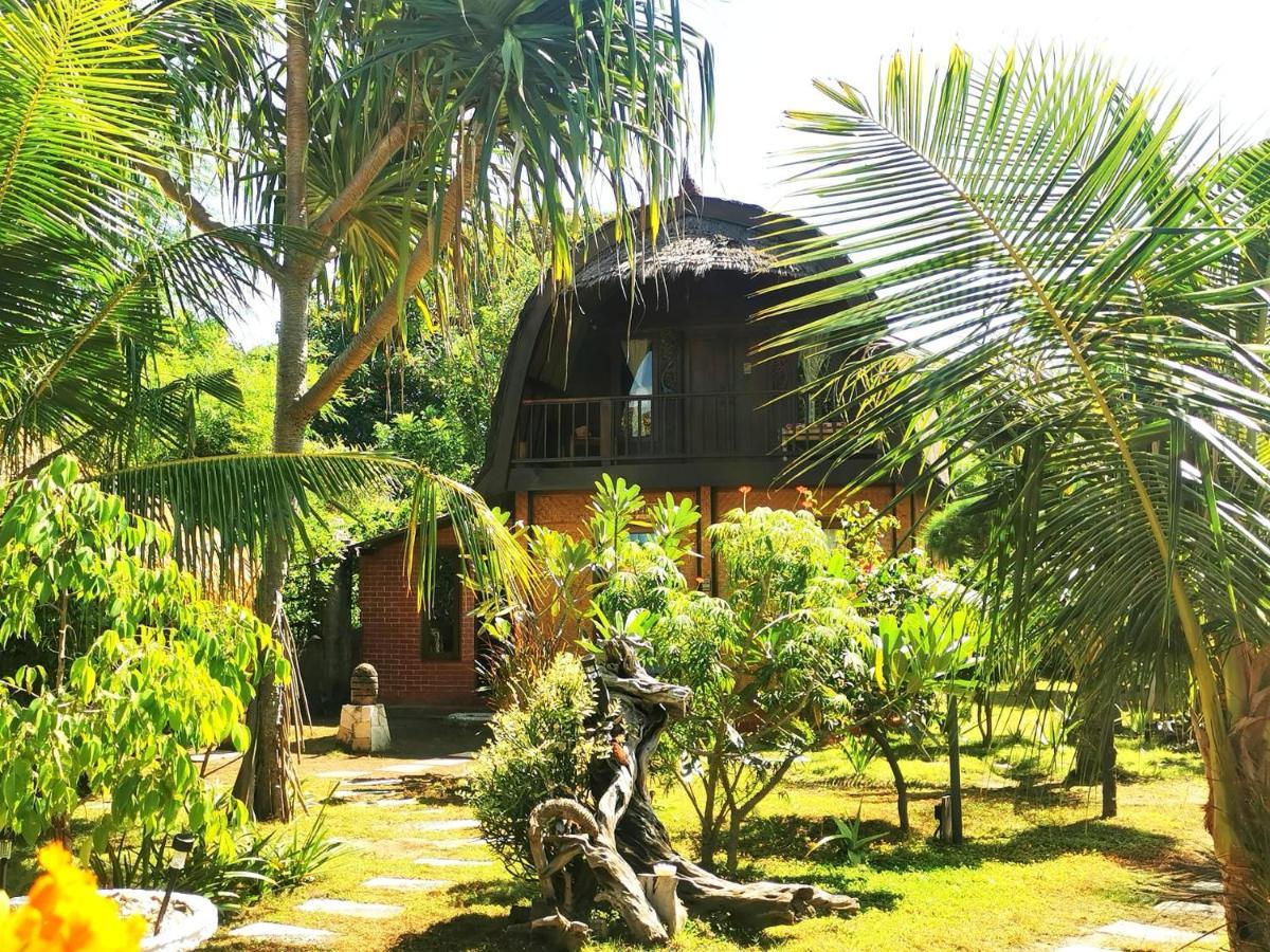 Kampung Meno Bungalows Gili Meno Exterior photo